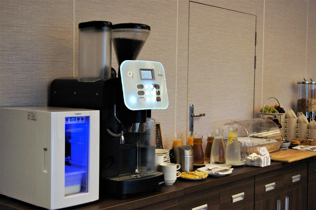อพาร์ต โฮเทล 12 Hotel เชชูฟ ภายนอก รูปภาพ