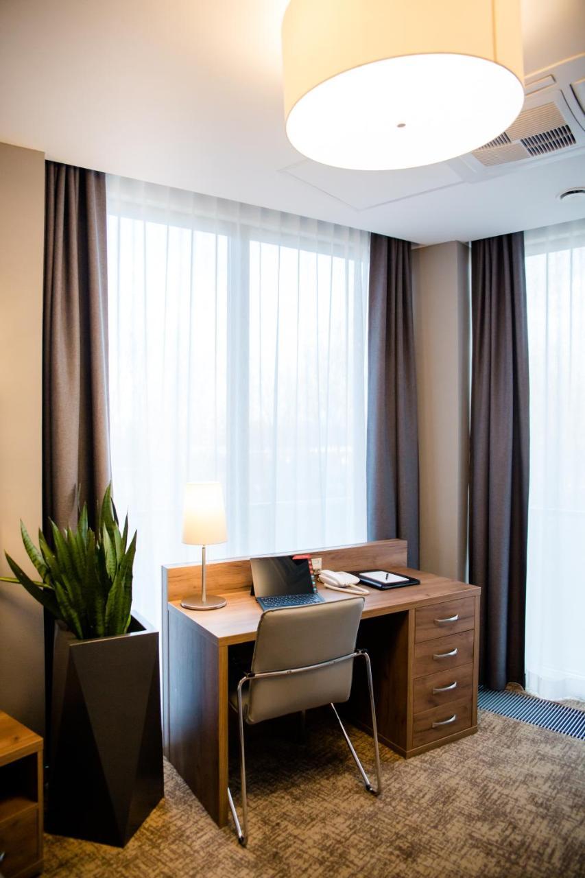 อพาร์ต โฮเทล 12 Hotel เชชูฟ ภายนอก รูปภาพ